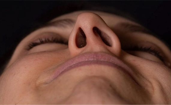 نقش جراحی در درمان انحراف بینی و مشکلات تنفسی | جراح بینی اصفهان | دکتر اصغر معمار زاده